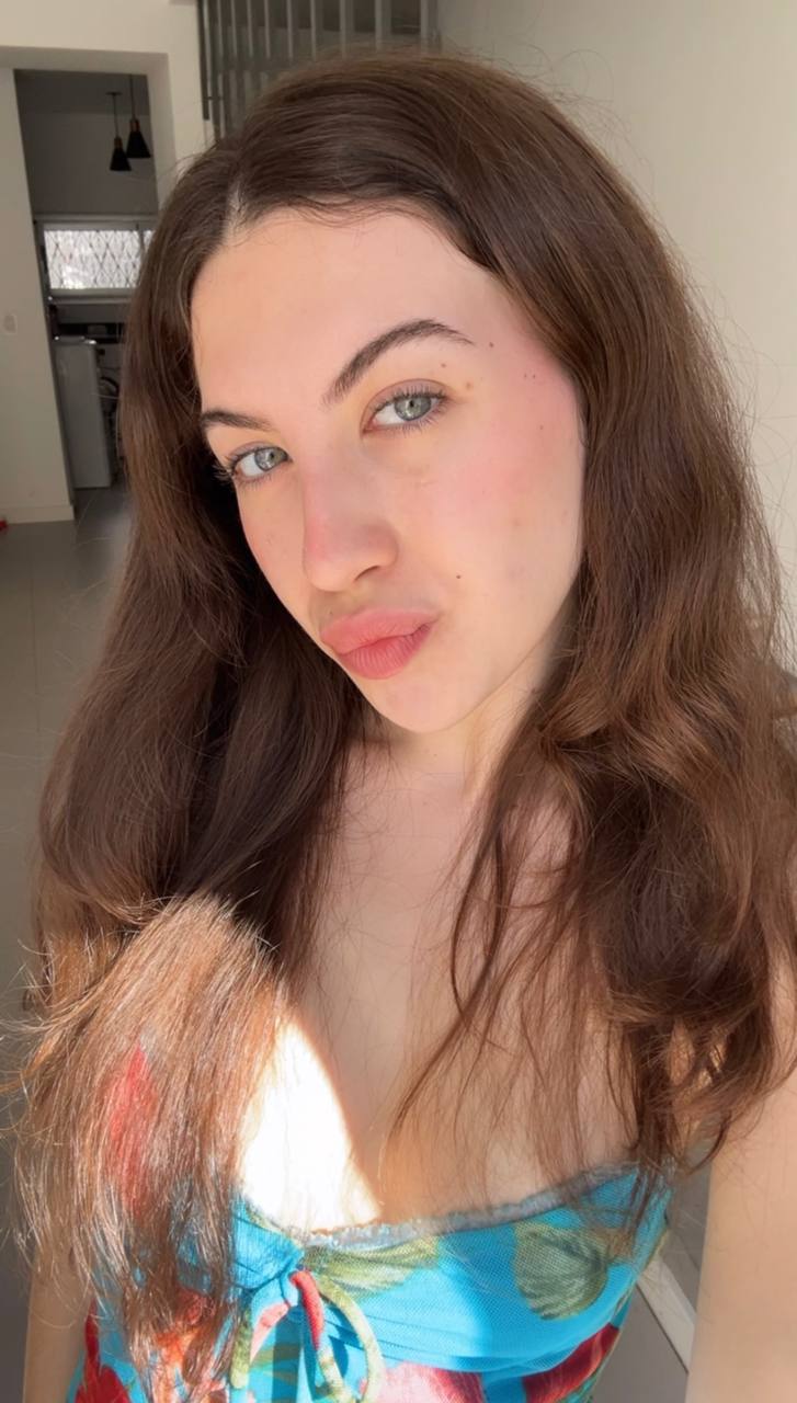 Nude girl Amber in Hamheung