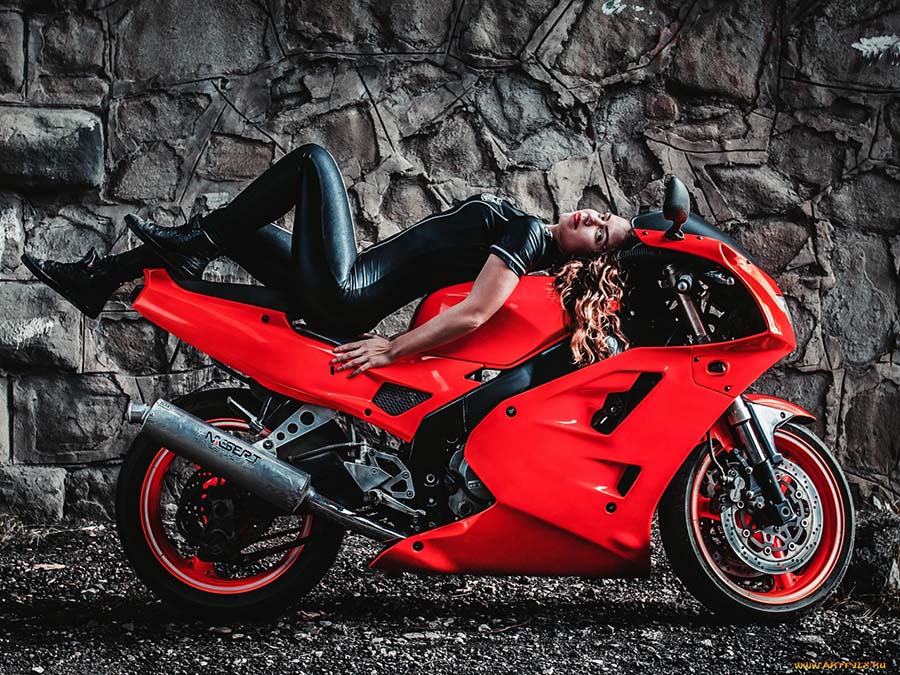 Beautiful girl Beautiful girls and motorcycles in Hamheung