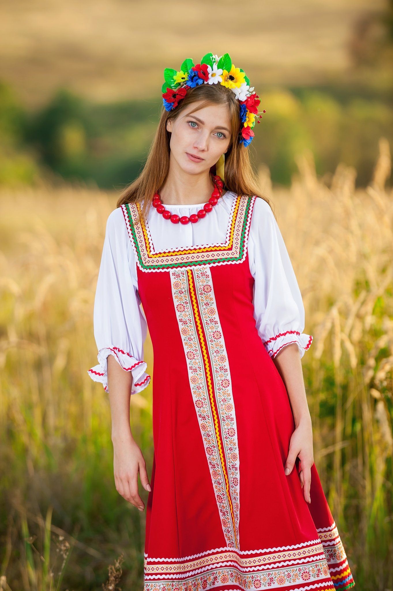 Women in Slavic costumes in Hamheung