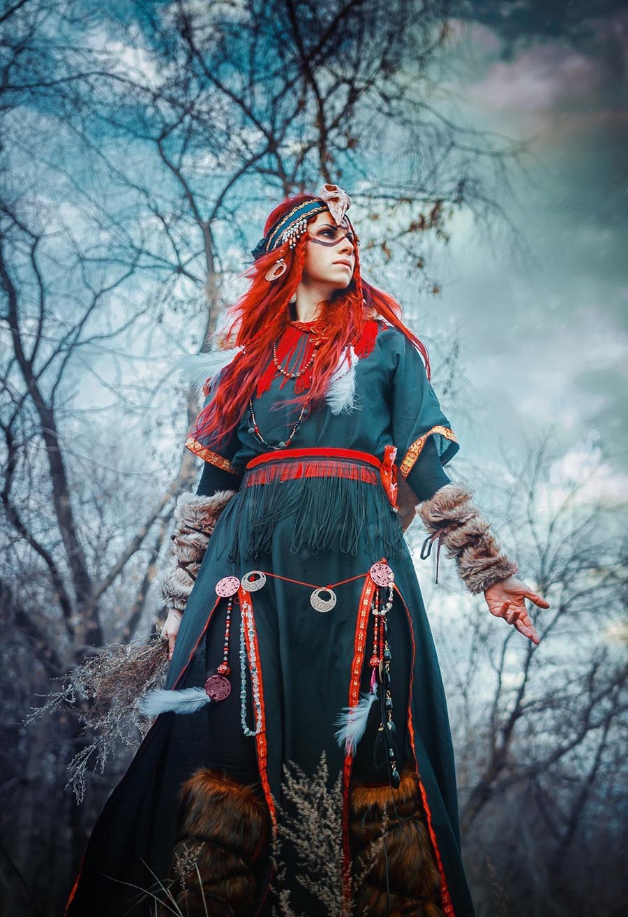 Girls in Slavic costumes underwear in Hamheung